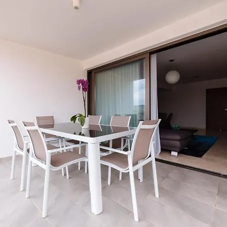 Lägenhet Coral Residences