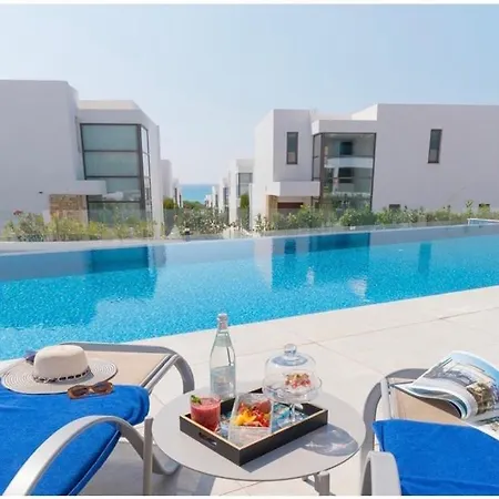 Coral Residences Lägenhet Pégeia