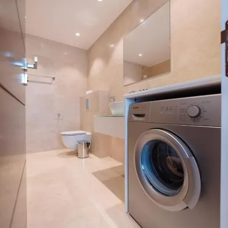 Lägenhet Coral Residences