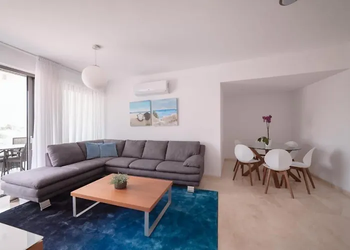 Apartman Coral Residences Péjia