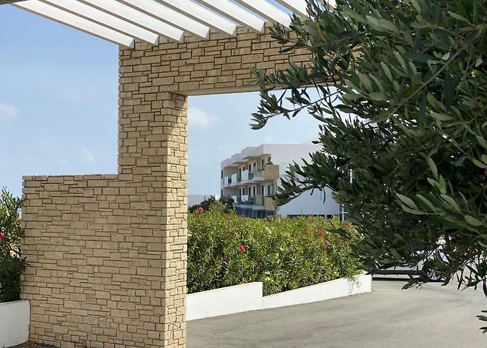 Coral Residences Apartment *