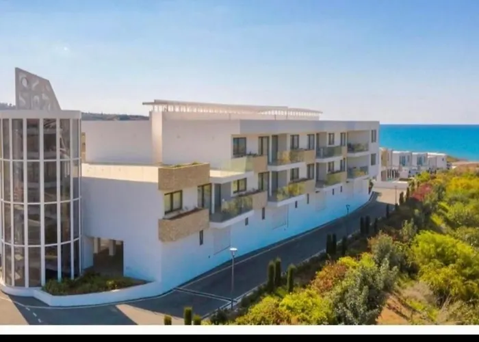 Coral Residences Péjia